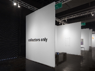 Nand iLoaf, COLLECTORS ONLY!!!, 2022, photo by Stefan Lazar